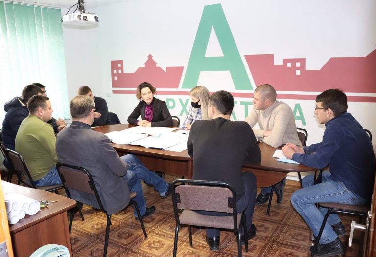 У Долині почали будувати великий продуктовий маркет 9 У Долині почали будувати великий продуктовий маркет