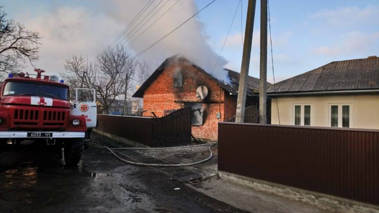 На Снятинщині горів господарський комплекс 11 На Снятинщині горів господарський комплекс