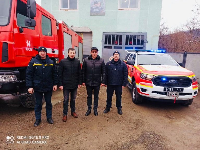 Косівські рятувальники отримали новий аварійно-рятувальний автомобіль (ФОТО) 10 Косівські рятувальники отримали новий аварійно-рятувальний автомобіль (ФОТО)