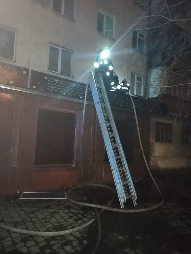 У Франківську опівночі виникла пожежа 6 У Франківську опівночі виникла пожежа