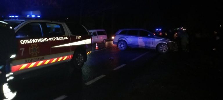 На Коломийщині сталася ДТП: є травмовані (ФОТО) 2 На Коломийщині сталася ДТП: є травмовані (ФОТО)