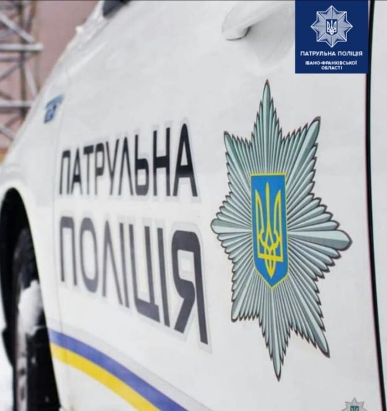 У Франківську патрульні затримали зловмисників, які побили чоловіка 12 У Франківську патрульні затримали зловмисників, які побили чоловіка