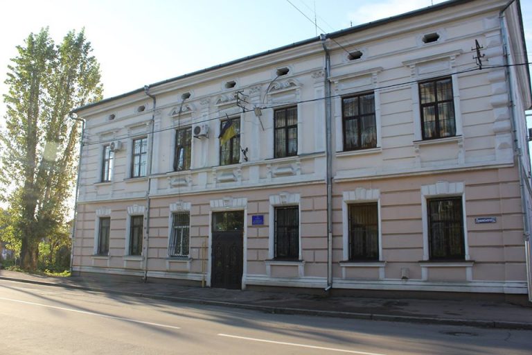 В Коломиї засудили солдата, який самовільно покинув місце служби 1 В Коломиї засудили солдата, який самовільно покинув місце служби
