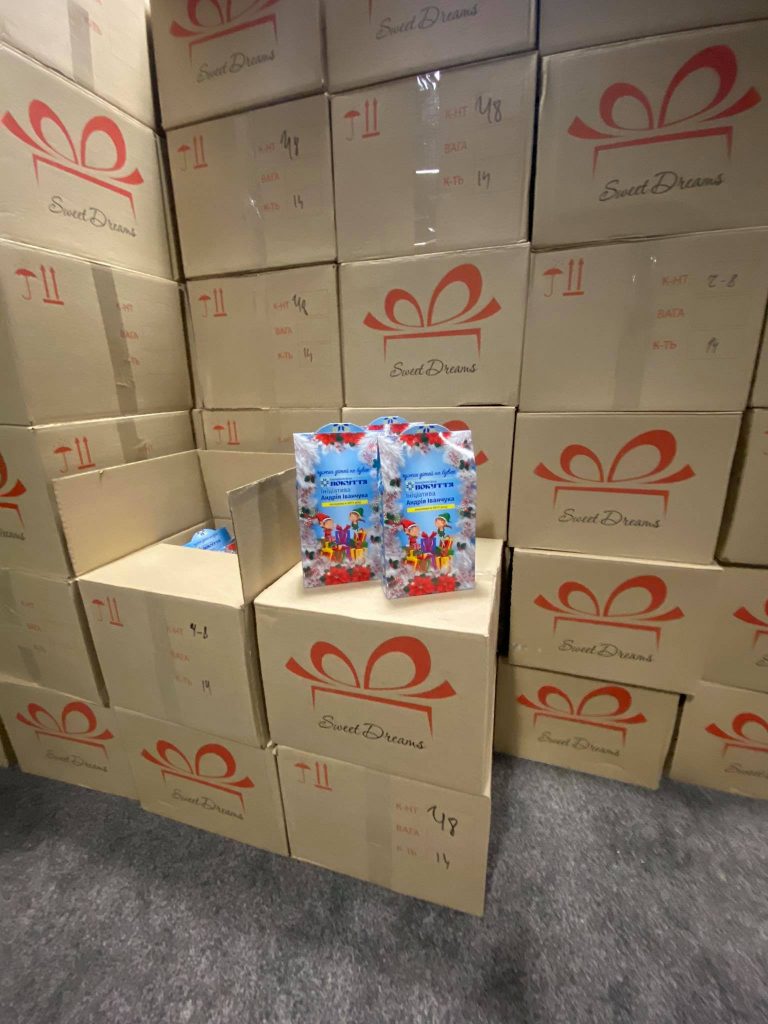 На Прикарпатті фонд "Покуття" приготував 15000 подарунків для дітей до свята Миколая 10 На Прикарпатті фонд "Покуття" приготував 15000 подарунків для дітей до свята Миколая
