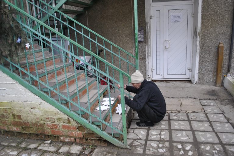 В Коломиї відвідувачі Будинку нічного перебування не байдикують: мають корисну працю (ФОТО) 6 В Коломиї відвідувачі Будинку нічного перебування не байдикують: мають корисну працю (ФОТО)