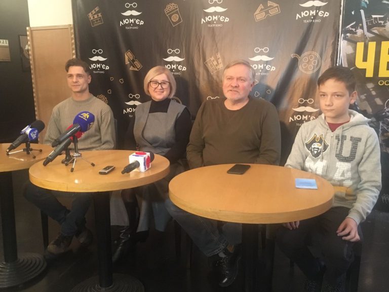 "Продав машину, щоб зняти фільм": у Франківську презентували повнометражку "Все буде ОК" 10 5df2e0fb 7974 438b 8ef1 a53f922e9533