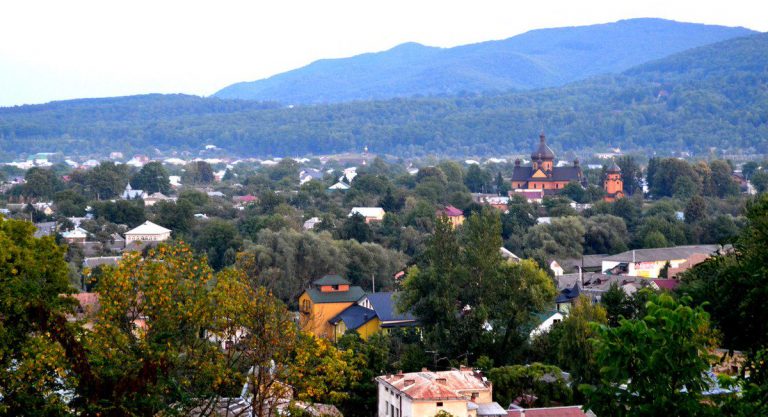 Куди піти на Прикарпатті: Косів - перлина Гуцульського краю (ФОТО) 6 Куди піти на Прикарпатті: Косів - перлина Гуцульського краю (ФОТО)
