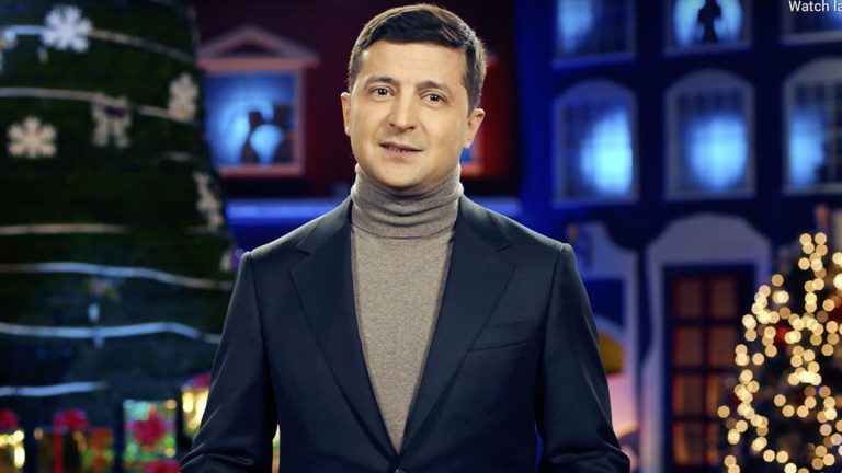 У Мендель запитали, чи буде Володимир Зеленський зустрічати Новий рік у Гуті на Прикарпатті 9 DE33EE83 2F35 4229 8A46 75101A4EA675 w1200 r1