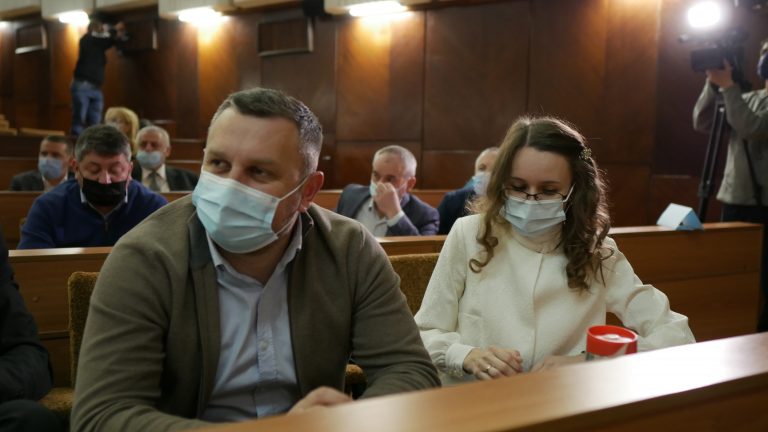 Як депутати Івано-Франківської облради працювали на сесії (ФОТОРЕПОРТАЖ)