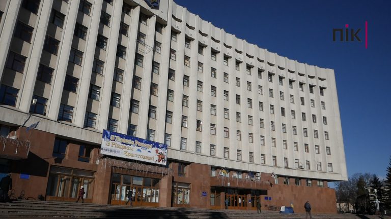 В ОДА переконують, що COVID-19 дійсно пішов на спад. Чи вірять цьому франківці (ВІДЕО) 5 P1300205.00 03 38 08.Still007