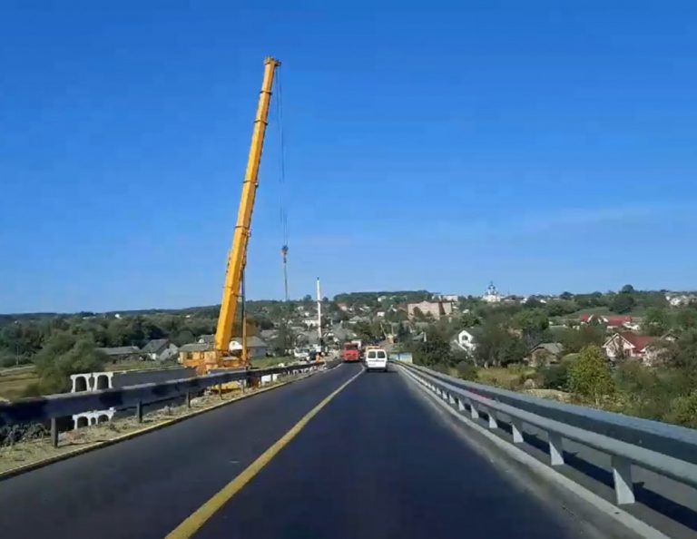 Міст у Боднарові на Прикарпатті готовий до здачі в експлуатацію 6 Міст у Боднарові на Прикарпатті готовий до здачі в експлуатацію