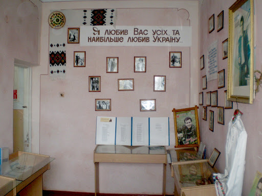 Куди піти на Прикарпатті: музей-кімната Назарія Яремчука у Снятині
