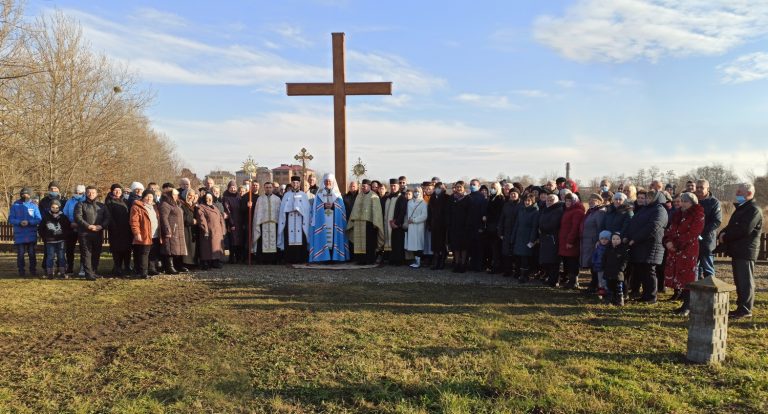 У Тисмениці освятили хрест (ФОТО) 11 У Тисмениці освятили хрест (ФОТО)