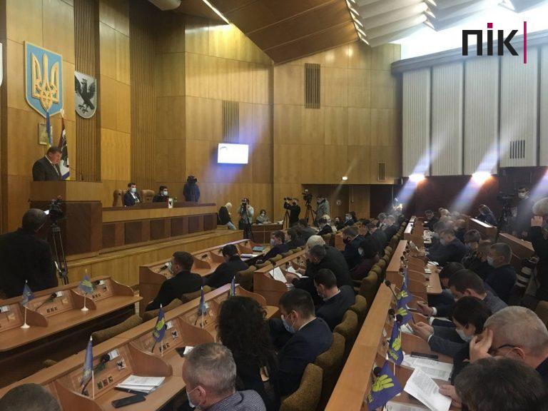 "Тарифна" сесія Івано-Франківської облради: депутати звернулися до Президента та Уряду (ФОТО) 6 “Тарифна” сесія Івано-Франківської облради: депутати звернулися до Президента та Уряду (ФОТО)