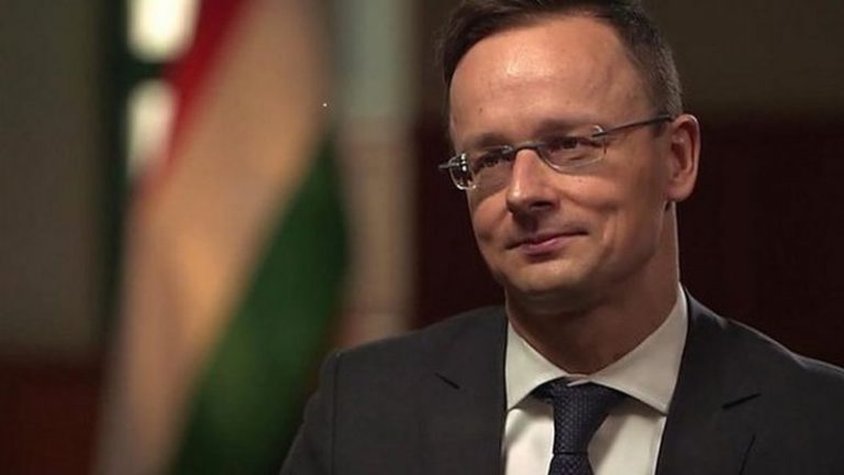 угорський міністр Сіярто, Україна