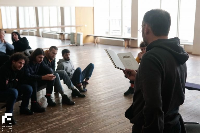 У Франківському драмтеатрі розпочали роботу над новою виставою 6 139524207 2766382917011909 8330211593249797580 o