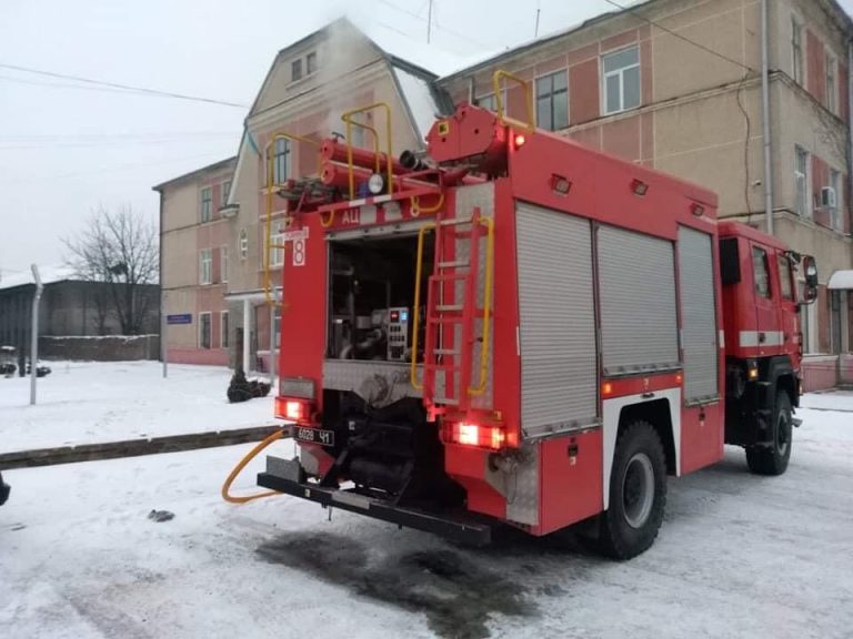 На Прикарпатті горіла сільрада (ФОТО) 3 140074765 3608717555914720 4103902337903053894 n