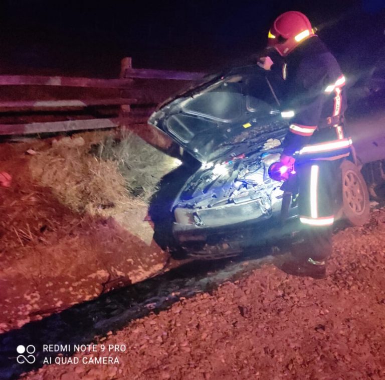 На Верховинщині автівка злетіла у кювет (ФОТО) 1 144591691 3638696896250119 3457806829118280514 o