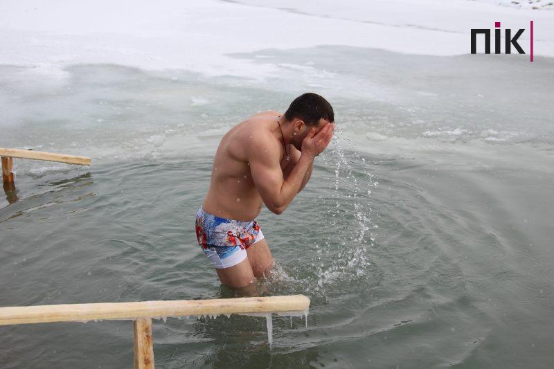 "Люди Прикарпаття": Йорданські купання на річці Бистриця (ФОТО)
