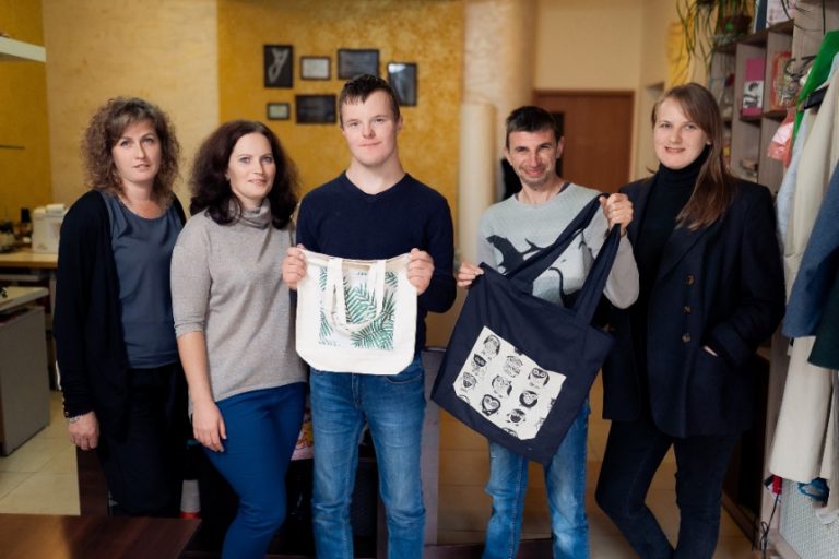 У Коломиї створили підприємство, де працюють люди з інвалідністю (ФОТО) 11 У Коломиї створили підприємство, де працюють люди з інвалідністю
