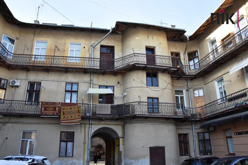 Івано-Франківськ навиворіт: вулиця Грушевського (ФОТОРЕПОРТАЖ) 29 DSC 0207 scaled