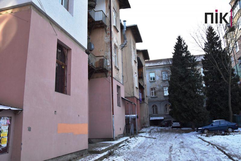 Івано-Франківськ навиворіт: вулиця Грушевського (ФОТОРЕПОРТАЖ) 40 DSC 0236 scaled