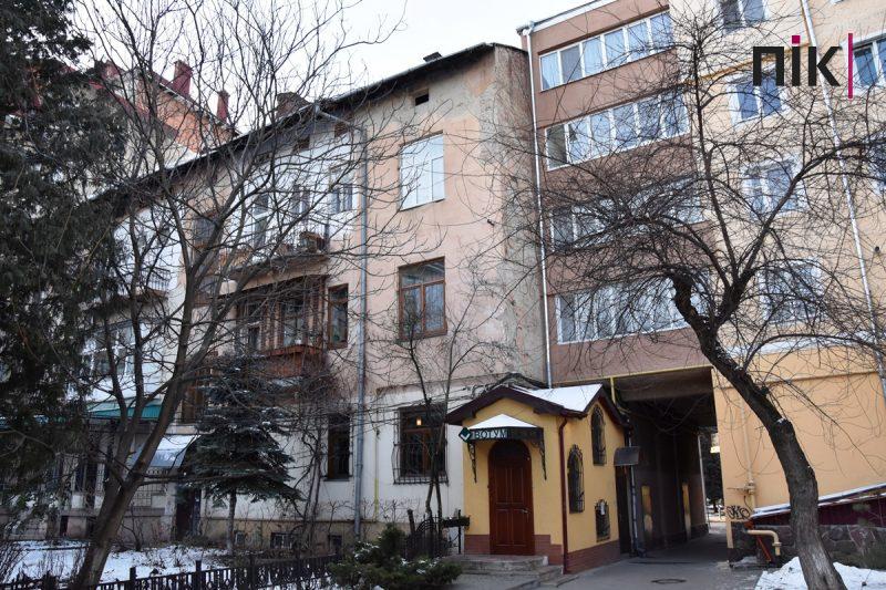 Івано-Франківськ навиворіт: вулиця Грушевського (ФОТОРЕПОРТАЖ) 46 DSC 0253 scaled