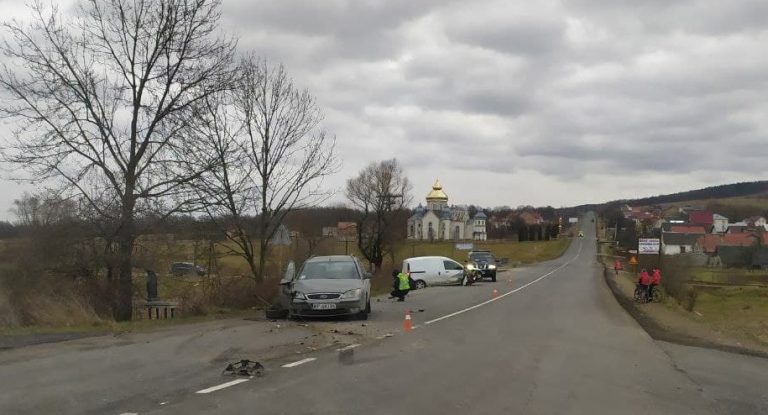 Аварійний день на Прикарпатті: ще дві аварії із серйозними наслідками (ФОТО, ВІДЕО) 5 photo 2021 01 13 14 39 29