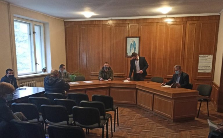 На Косівщині посилять карантин через ситуацію з COVID-19 (СПИСОК ОБМЕЖЕНЬ) 11 На Косівщині посилять карантин через ситуацію з COVID-19 (СПИСОК ОБМЕЖЕНЬ)
