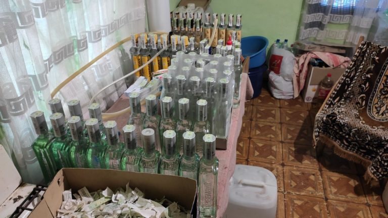 На Франківщині викрили фальсифікований алкоголь на 500 тисяч 7 146591651 3040419316061324 3166969309875165709 o