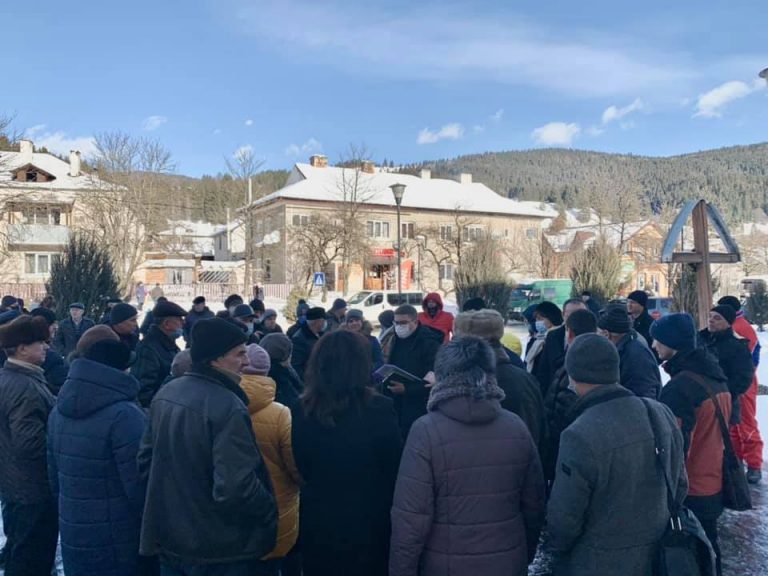 У Верховині протестують проти піднімання тарифів (ФОТО) 11 Верховина, протести