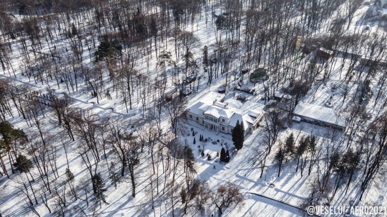 Засніжений парк Шевченка з висоти пташиного польоту (ФОТО) 1 150575330 4493496470666113 4685476659372333585 o