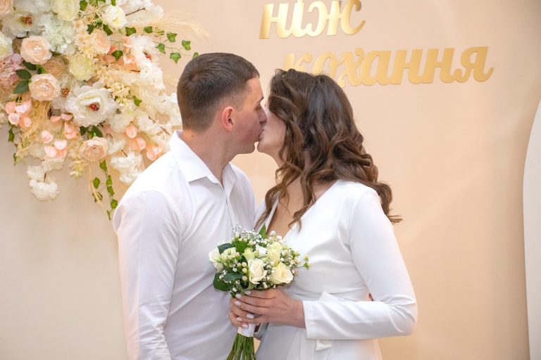 У Франківську на День Валентина 11 пар взяли "Шлюб за добу" (ФОТО, ВІДЕО) 10 150590710 3840081199348267 1846322001116426852 o