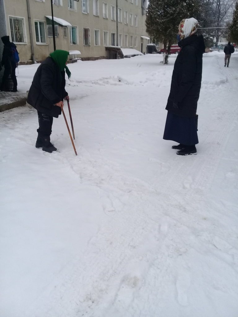 На Косівщині бабуся три дні не могла дійти додому через негоду (ФОТО) 2 152474325 112969657476596 5710269168216862129 o