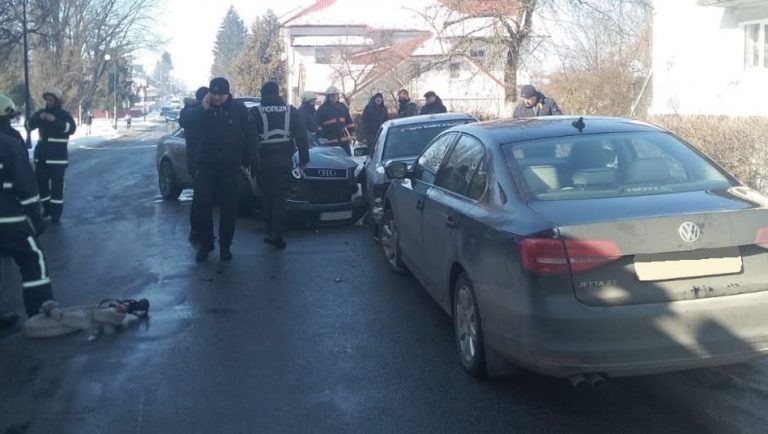Від початку року на Прикарпатті трапилися 11 ДТП через порушень правил обгону 1 153251012 3696364983816643 4026765587652362304 o 1