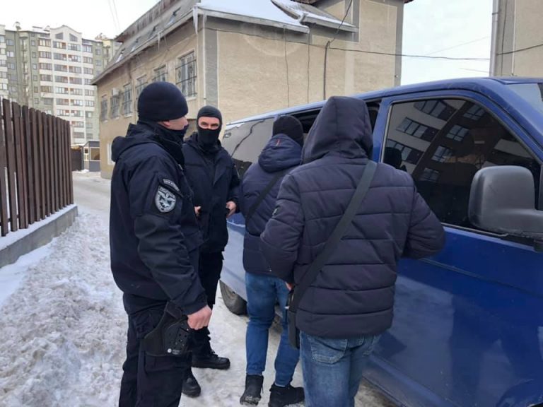Калушанин зберігав арсенал незаконної зброї та боєприпасів (ФОТО) 9 153291870 5524517807588814 5873379640643828900 n