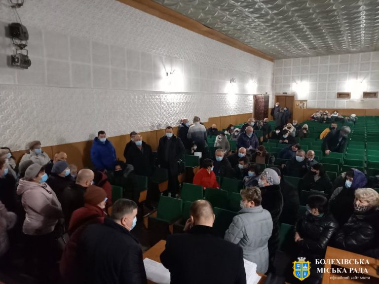 У Болехові зірвали сесію міської ради (ФОТО) 4 У Болехові зірвали сесію міської ради (ФОТО)