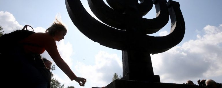 Верховна Рада встановила День пам'яті українців, які рятували євреїв від Голокосту 1 Україна, євреї