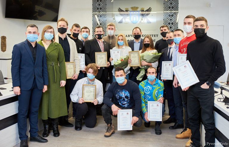 Спортивні "Оскари": у Франківську нагородили кращих спортсменів та тренерів (ФОТО) 6 pp 2058