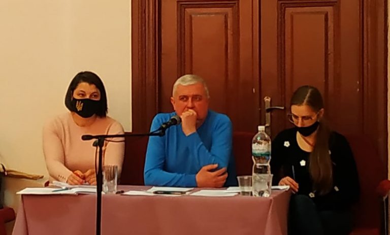 На сесіях Бурштинської міськради вже не буде вигуків - за, проти, утримався!