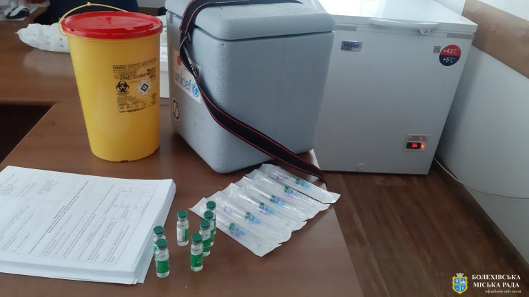 У Болехові медики вакцинувалися від коронавірусу (ФОТО) 2 У Болехові медики вакцинувалися від коронавірусу (ФОТО)