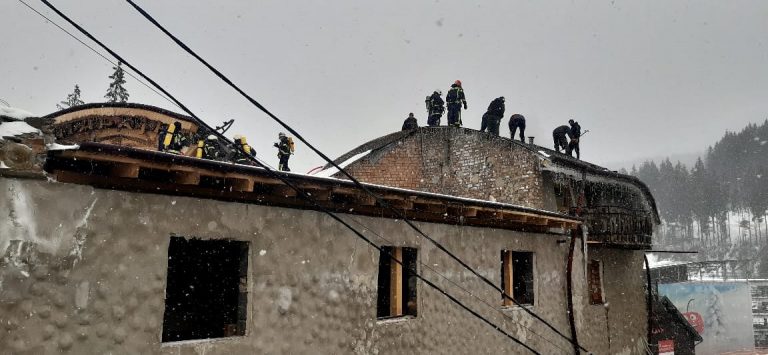 У Поляниці на території готелю сталася пожежа (ФОТО) 1 У Поляниці на території готелю сталася пожежа (ФОТО)