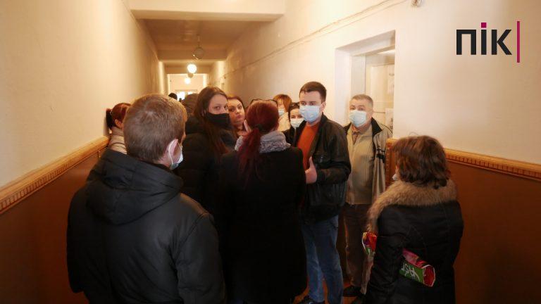 У Надвірній перед виборами: "Ото вже всі пруться в Раду" - хто саме та як