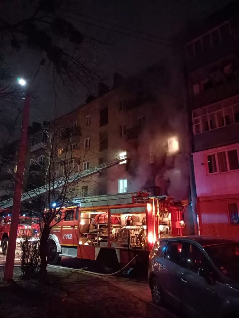 В Івано-Франківську внаслідок пожежі загинув чоловік (ФОТО) 8 В Івано-Франківську внаслідок пожежі загинув чоловік (ФОТО)