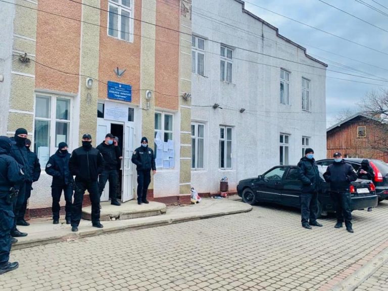 Поліція відкрила кримінальне провадження через фейкове замінування адмінбудівлі у Надвірній 7 166962858 5701960433177883 2422570642065634652 n