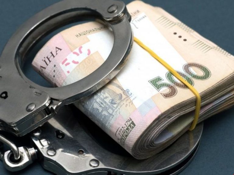 «Позолотила руку» на пів мільйона гривень: в Івано-Франківську засудили шахрайку, яка ошукала дитину 6 413478