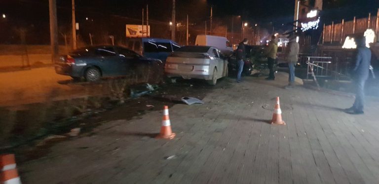Стали відомі деталі вечірньої ДТП у Франківську (ФОТО) 7 8b8db176 09ec 4b75 9ee8 d67091efa8b6