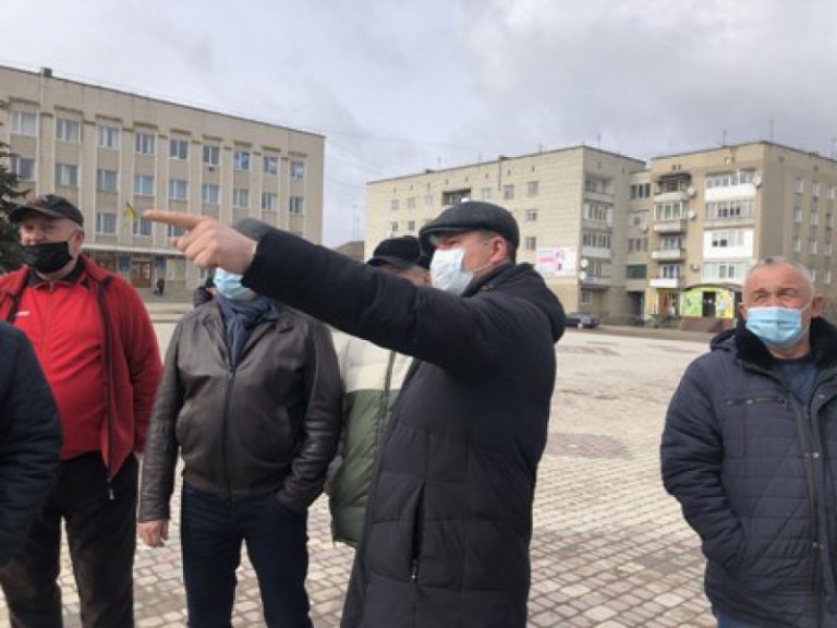 У Городенці вирішували, які дерева зрізати (ФОТО) 10 У Городенці вирішували, які дерева зрізати (ФОТО)