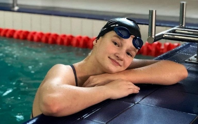 Спортсменка з Калуша стала чемпіонкою України з плавання серед дорослих (ВІДЕО) 11 Спортсменка з Калуша стала чемпіонкою України з плавання серед дорослих (ВІДЕО)