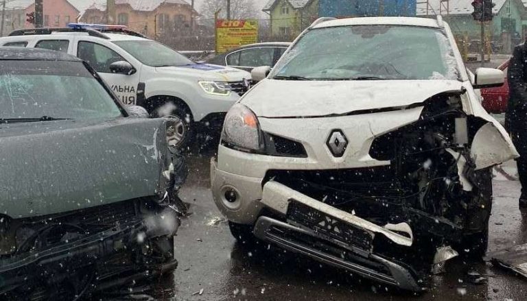 Стали відомі нові подробиці ДТП на перехресті Івасюка-Хоткевича (ФОТО, ВІДЕО) 5 photo 2021 03 06 07 15 03
